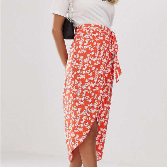 ASOS Design Floral Wrap Midi Skirt - Picture 2 of 5